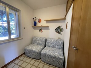 House, 1 Bedroom, Balcony