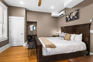 1 soverom, skrivebord, strykejern/-brett og wi-fi