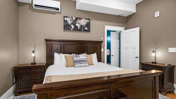 1 bedroom, desk, iron/ironing board, WiFi