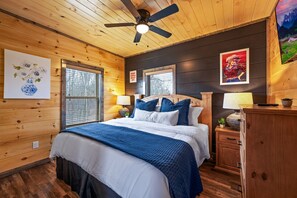 4 室のベッドルーム、アイロン / アイロン台、WiFi、ベッドシーツ