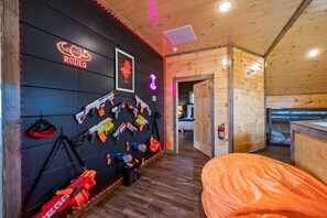 4 chambres, fer et planche à repasser, Wi-Fi, draps fournis