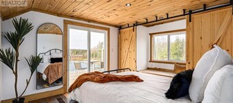 Cozy cottage on 25 acres of private land. Lots of space. Pet Friendly!