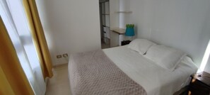 1 quarto, ferros/tábuas de passar roupa, Wi-Fi, roupa de cama