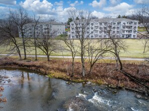 Exterior - Furnished Executive Studio Apartment on the Duck Creek Bike Path in Bettendorf. (Bettendorf)