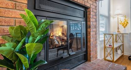 Tranquil Cary Hideaway- Mins to Downtown/Wake Med/NC State ...Newly Furnished!