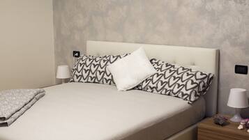 1 camera, ferro/asse da stiro, Wi-Fi, lenzuola