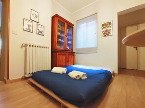 1 bedroom, WiFi, bed sheets - Gabriella's Attic at the Politeama (Palermo)