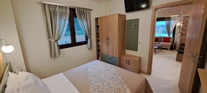 3 habitaciones, tabla de planchar con plancha y wifi gratis 