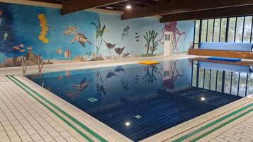 Innenpool, beheizter Pool