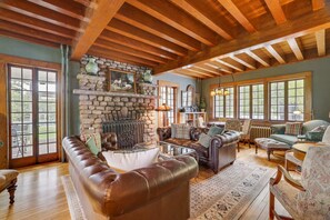 TV, fireplace, DVD player, table football