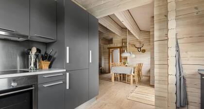 Beautiful home in Hemmet with kitchen