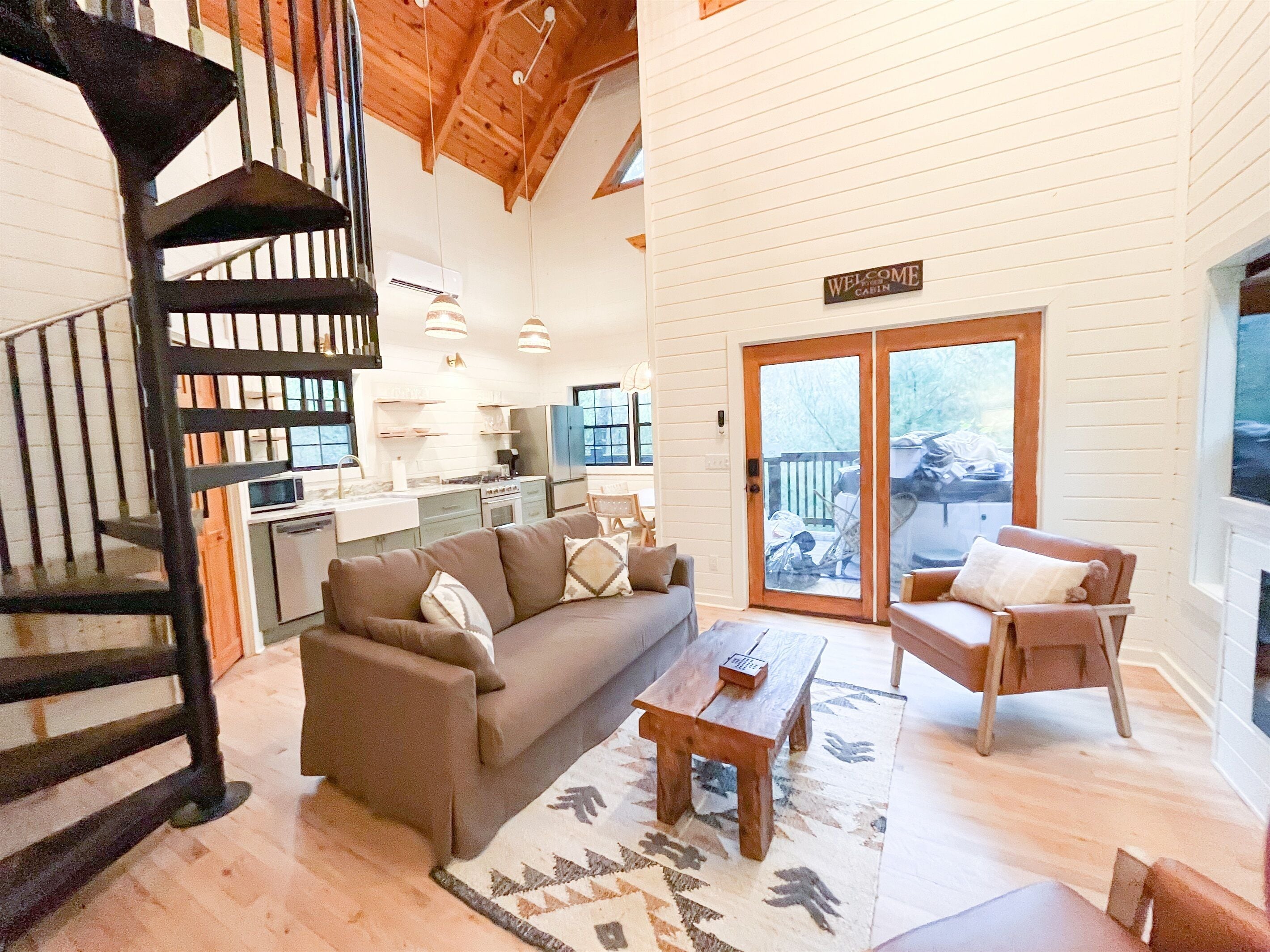 智能電視、壁爐