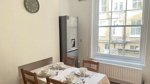 Dining - Westminster Apartment (London)