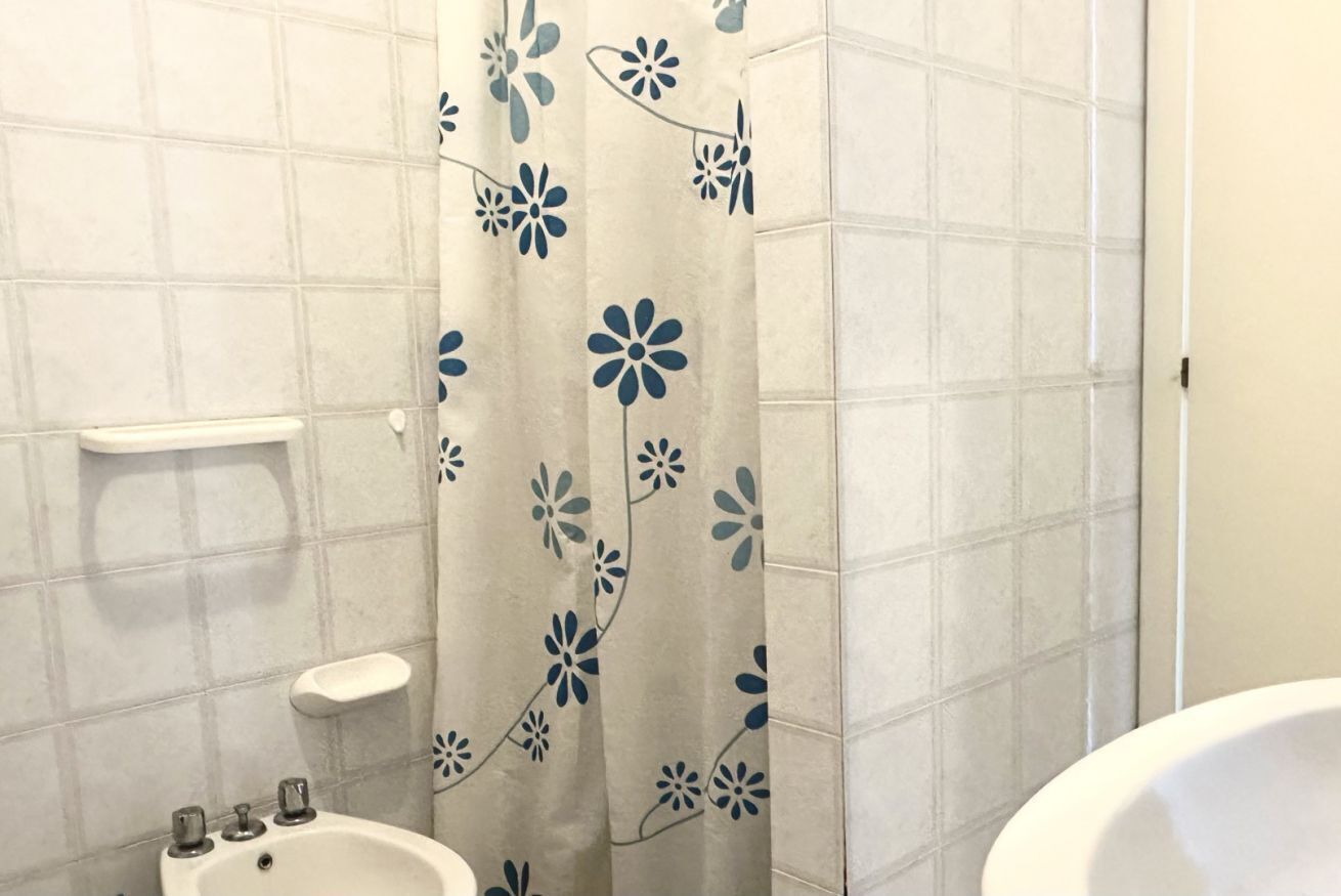 Ducha, bidé y toallas