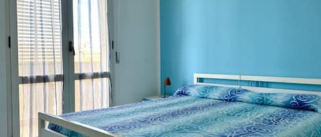 2 bedrooms, bed sheets