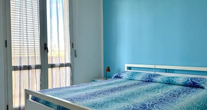 F001 - Fano, three-room apartment with porch 30m from the sea