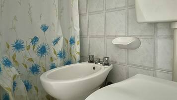 Suihku, bidee, pyyhkeet