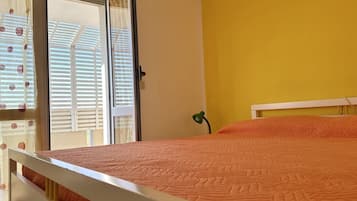 2 bedrooms, bed sheets