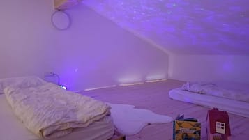 2 makuuhuonetta, vauvan matkasänky, ilmainen Wi-Fi, vuodevaatteet