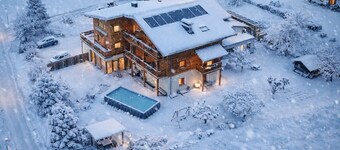 Holiday Apartment 'Residenz Zirmer Wohnung Luft' with Mountain View, Shared Garden and Wi-Fi