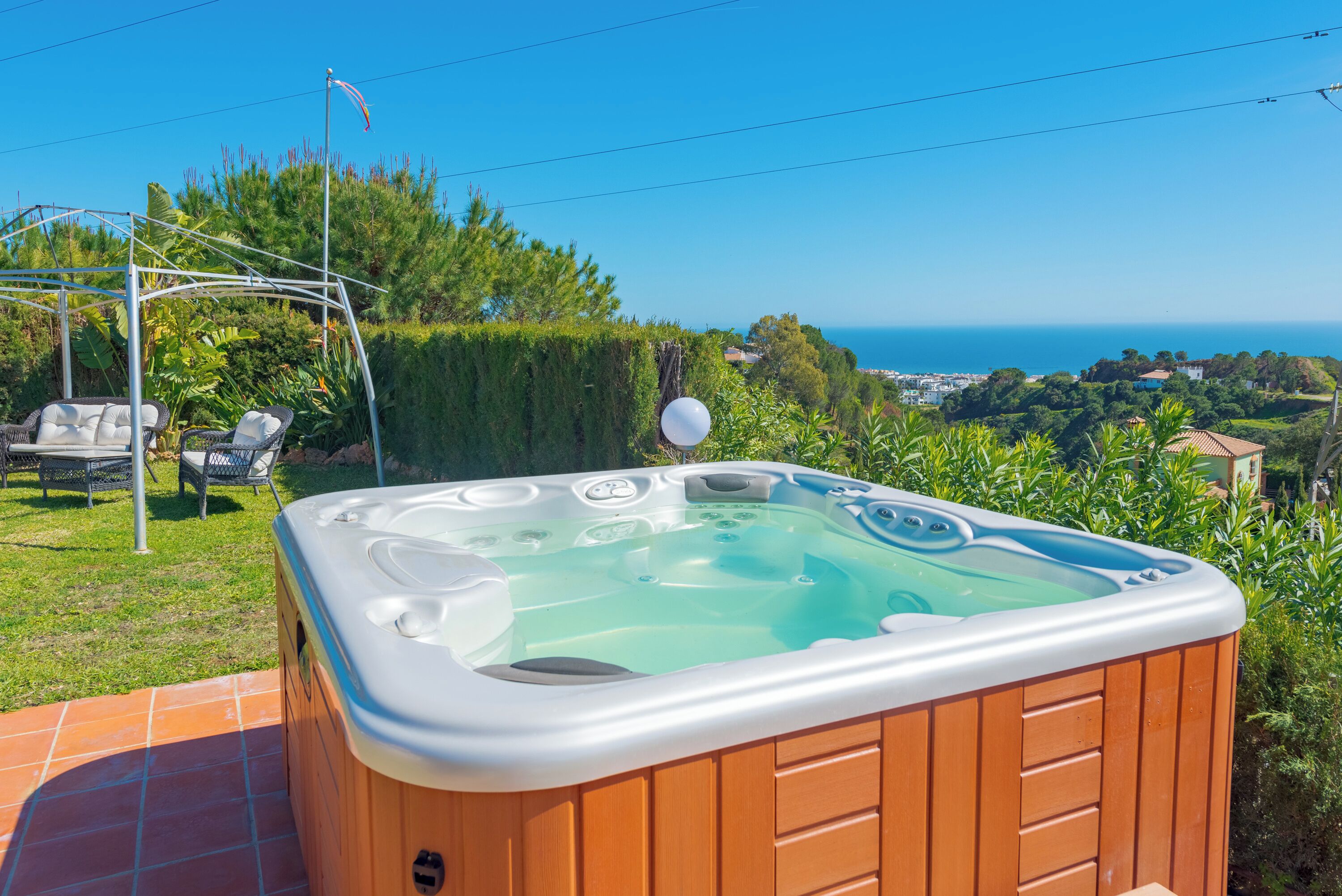 Bain à remous extérieur