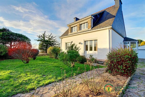 Exterior - Fleur D'ajonc - Locoal Mendon (LOCOAL MENDON)