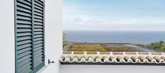 Maison de vacances 'Casa Das Hortênsias' avec vue sur la mer, terrasse privée et Wi-Fi