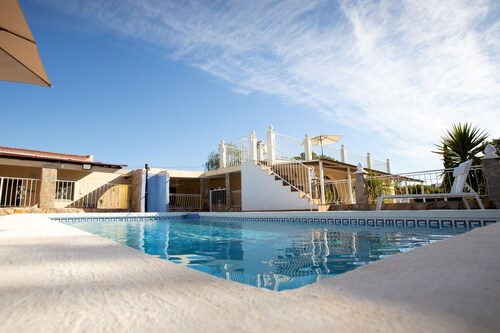 Appartement 'Garten Und Pool' avec vue sur la mer, Wi-Fi et climatisation