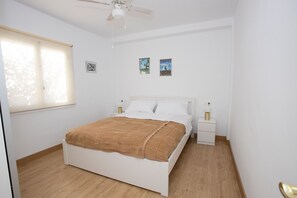 1 bedroom, iron/ironing board, free WiFi, bed sheets - Apartment 'Garten Und Pool' with Sea View, Wi-Fi and Air Conditioning (Mutxamel)