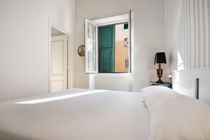 2 bedrooms, bed sheets