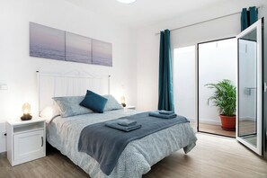 1 habitación, tabla de planchar con plancha, wifi gratis y ropa de cama
