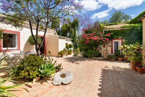 Terrace/patio - Holiday Home 'Casa Felix Number 2' with Shared Pool, Shared Terrace and Wi-Fi (Loulé)