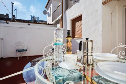 Holiday Home 'La Casa De Las Golondrinas' with Private Terrace, Balcony and Air Conditioning