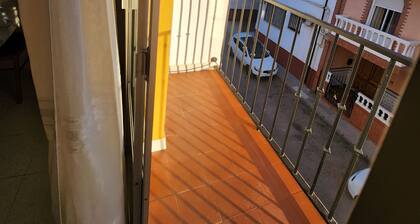 Maison de vacances 'La Casa De Las Golondrinas' avec terrasse privée, balcon et climatisation