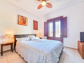 3 makuuhuonetta, ilmainen Wi-Fi, vuodevaatteet