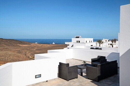 Holiday Home 'Tritón 6' with Sea Views, Wi-Fi and Air Conditioning