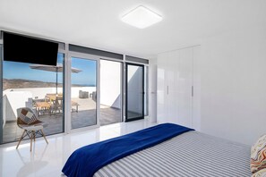 1 bedroom, iron/ironing board, free WiFi, bed sheets - Holiday Home 'Tritón 6' with Sea Views, Wi-Fi and Air Conditioning (La Santa)