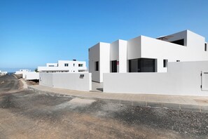 Exterior - Vacation Home 'Brisa 3' with Sea View, Wi-Fi and Air Conditioning (La Santa)