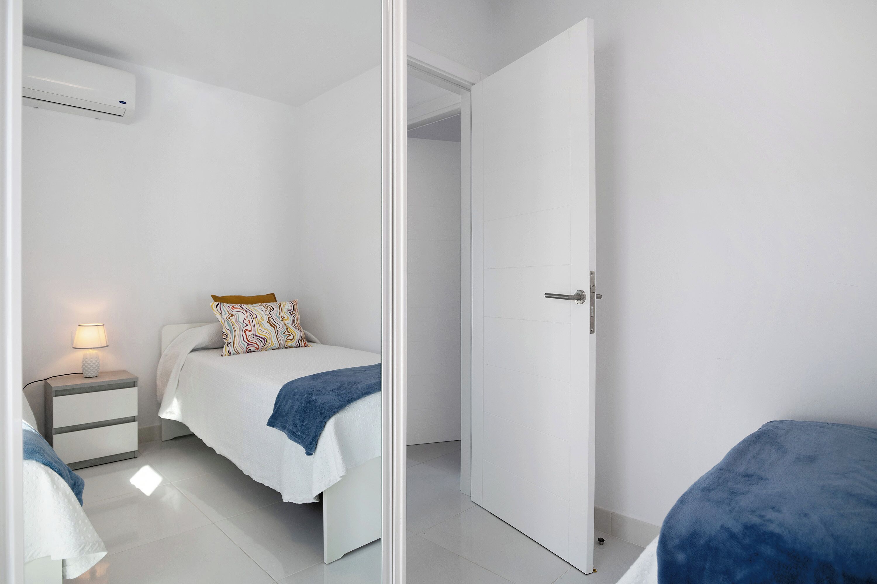 2 habitaciones, tabla de planchar con plancha y wifi gratis 