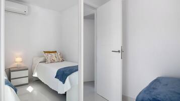 2 habitaciones, tabla de planchar con plancha y wifi gratis