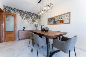 Dining - Apartment 'Oasis Mijas Centro' with Sea View, Wi-Fi and Air Conditioning (Mijas)