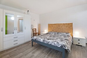 2 bedrooms, free WiFi, bed sheets