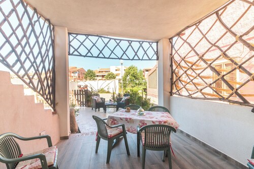 Vacation Home "Mavi Piano Terra" with Private Terrace & Wi-Fi