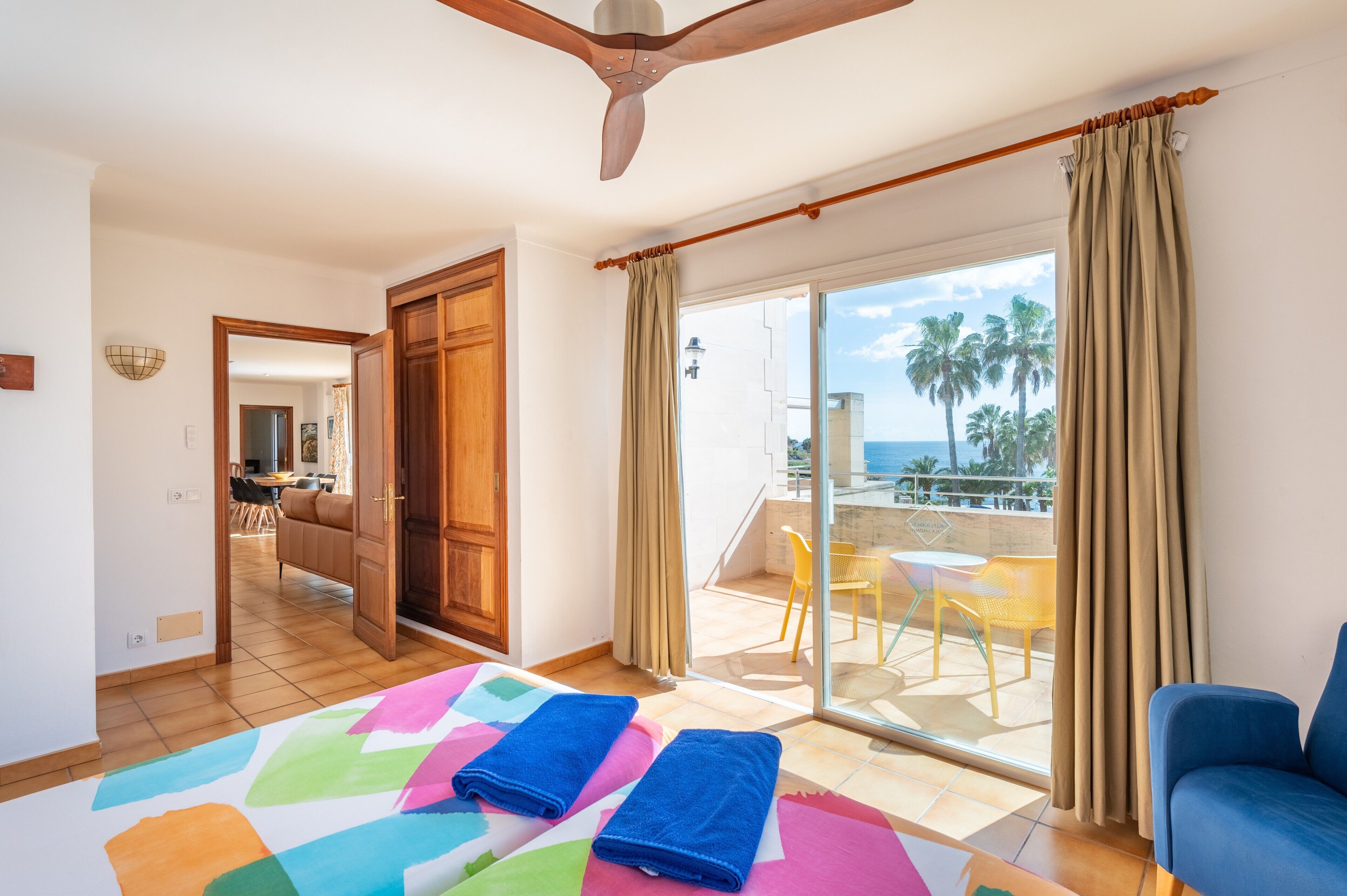 3 chambres, fer et planche à repasser, Wi-Fi gratuit, draps fournis