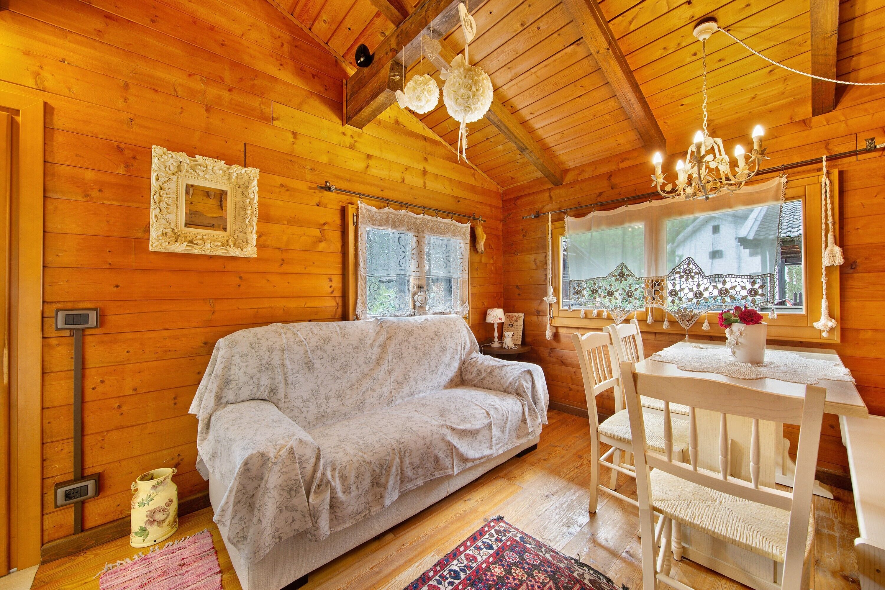 Televisión, reproductor de DVD, estéreo