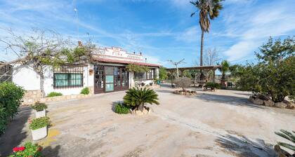 Villa 'Fina' mit privatem Pool, WLAN und Klimaanlage