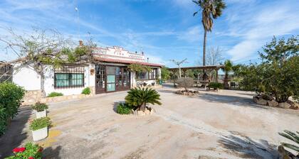 Villa 'Fina' with Private Pool, Wi-Fi and Air Conditioning