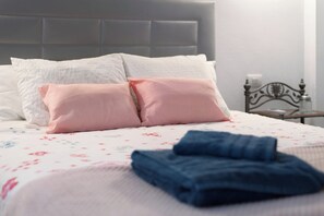 3 chambres, fer et planche Ă repasser, Wi-Fi gratuit, draps fournis