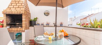 Vacation Home "Ático Margarita" with Private Terrace & Wi-Fi