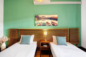 3 bedrooms, iron/ironing board, free WiFi, bed sheets - Holiday Home 'Dellarose Silver' with Private Terrace, Wi-Fi and Air Conditioning (Porto)